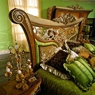 Headboard (Bed with carved headboard and curved posts, SK_0446) 3D models for cnc